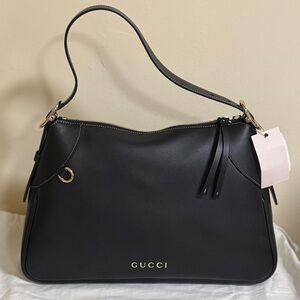 Gucci GG Emblem Large Leather Shoulder Bag – Black – NWT